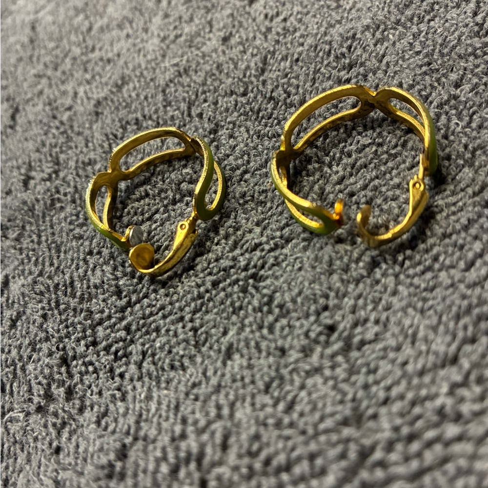 Gold-Tone Twisted Hoop Earrings - Women Jewelry clip-on - Picture 3 of 3